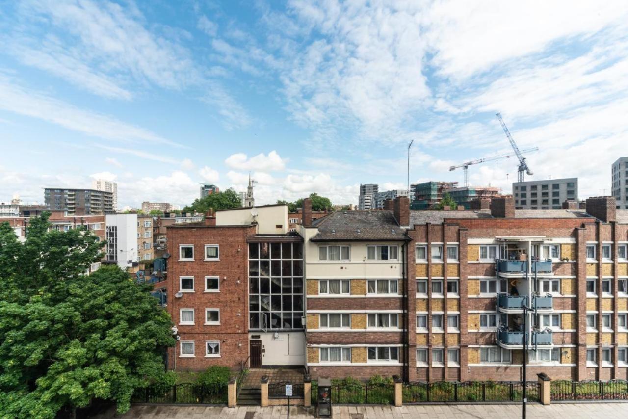 Lovely Penthouse Near Canary Wharf 런던 외부 사진