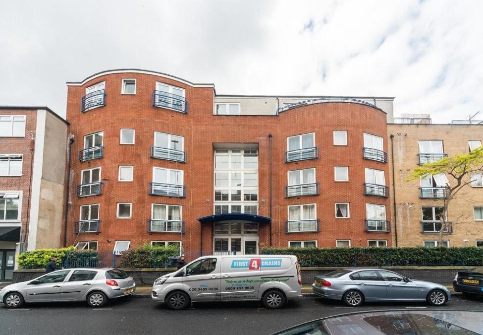 Lovely Penthouse Near Canary Wharf 런던 외부 사진