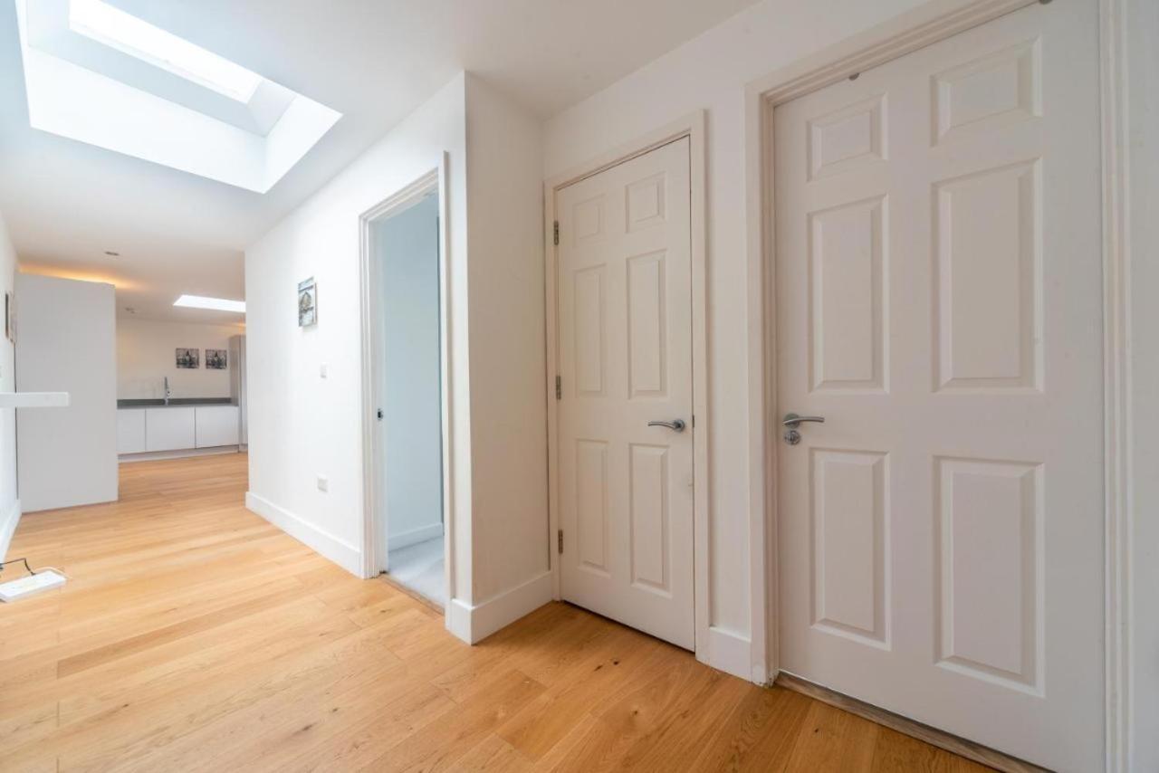 Lovely Penthouse Near Canary Wharf 런던 외부 사진